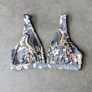 Athleta Aqualuxe Wildflower Plunge Bikini Top medium